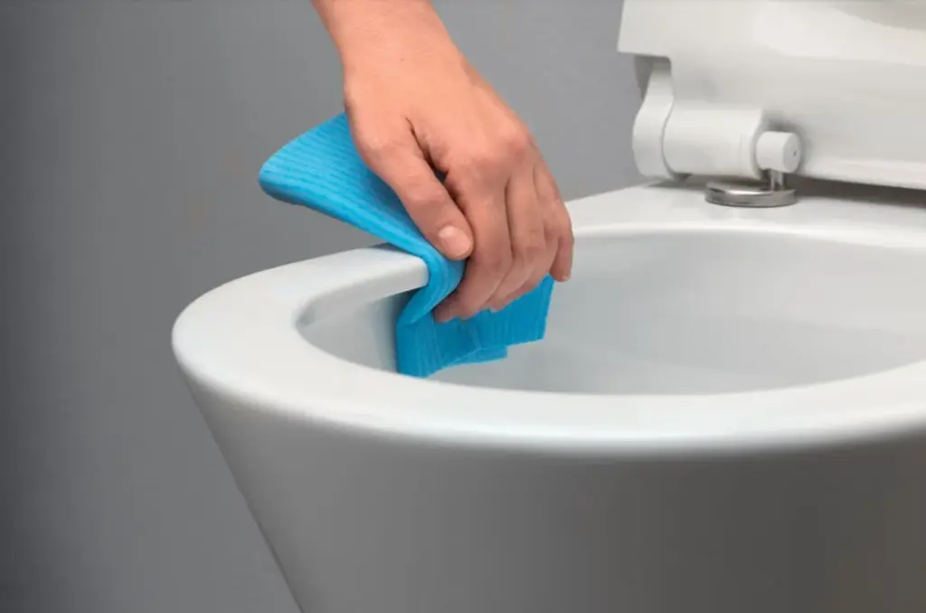 3 ruokalusikallista ruokasoodaa wc-pyttyyn: näin poistat keltaiset tahrat 10 minuutissa